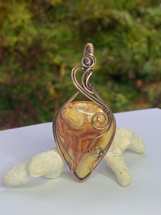 Crazy Lace Agate pendant