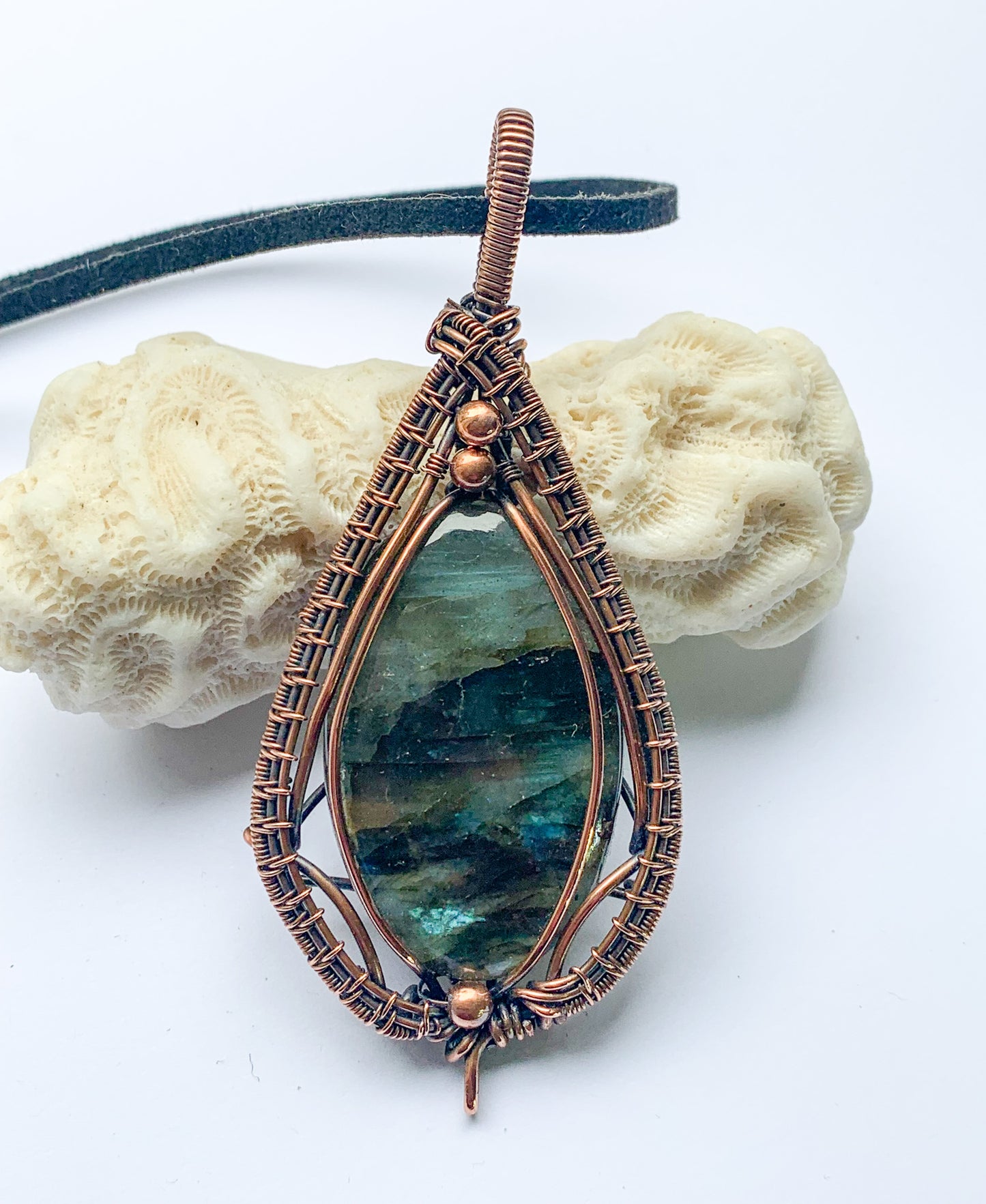 Labradorite pendant