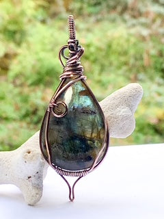 Labradorite pendant