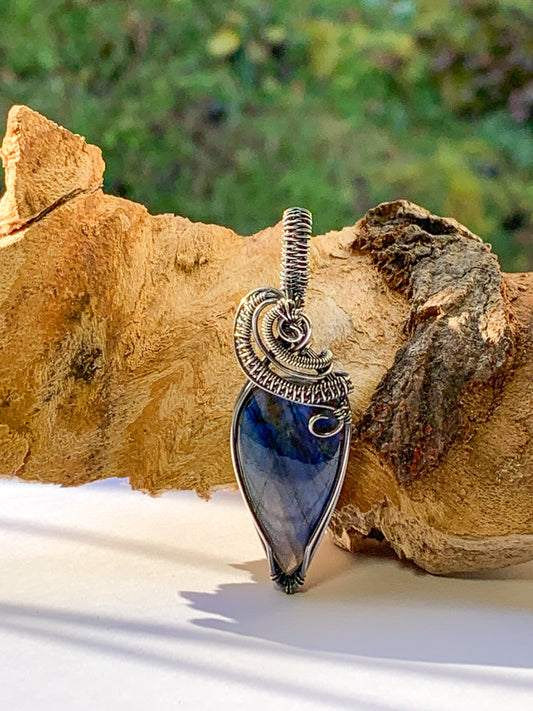 Labradorite pendant