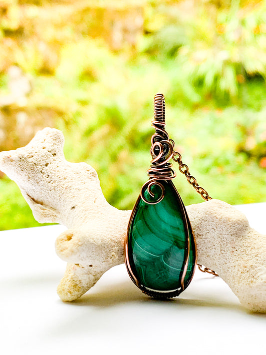 Malachite teardrop necklace